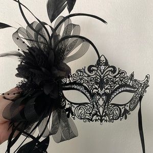 Masquerade mask 🎭